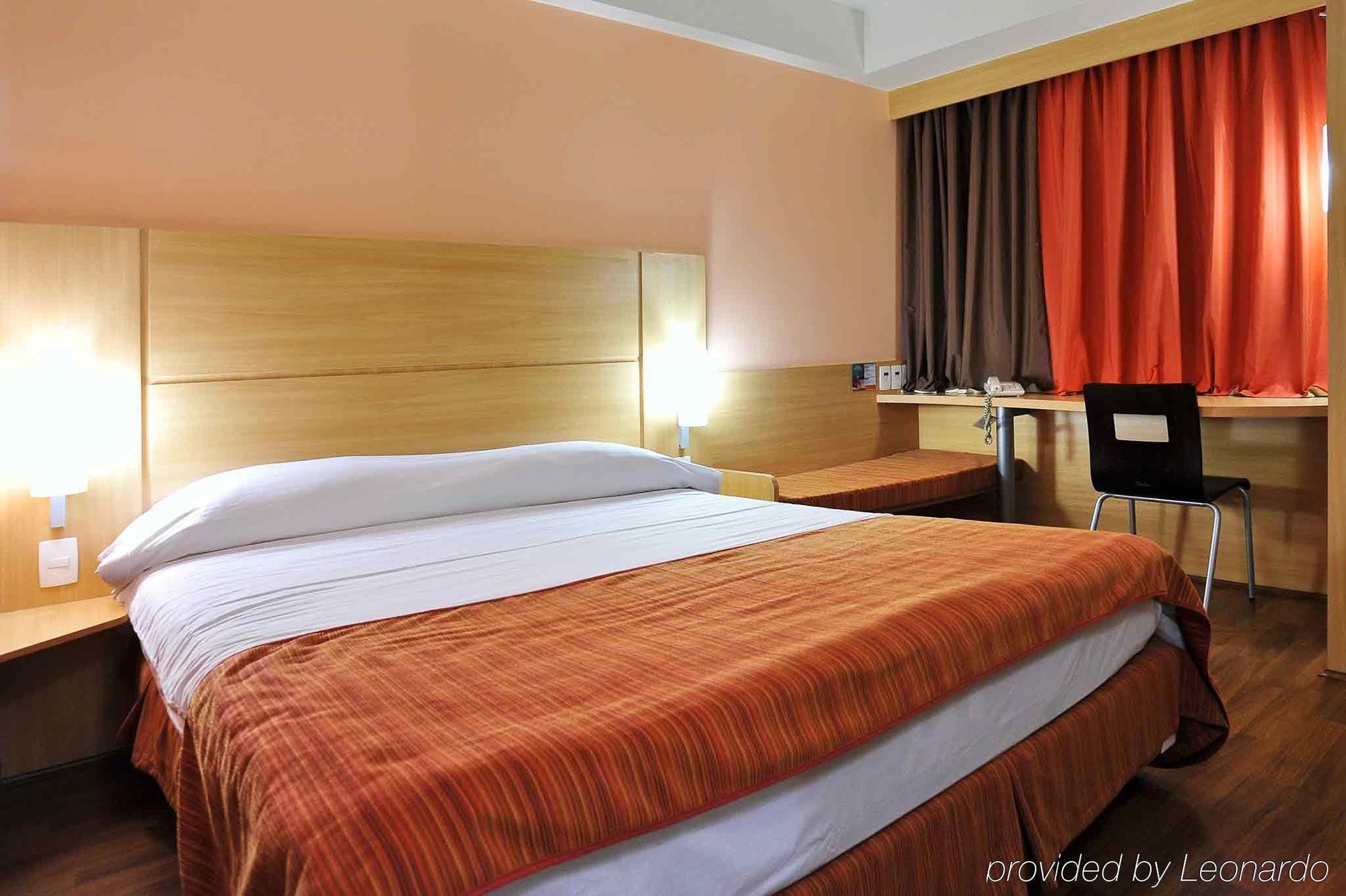 Ibis Sao Paulo Paulista Hotel Exterior photo